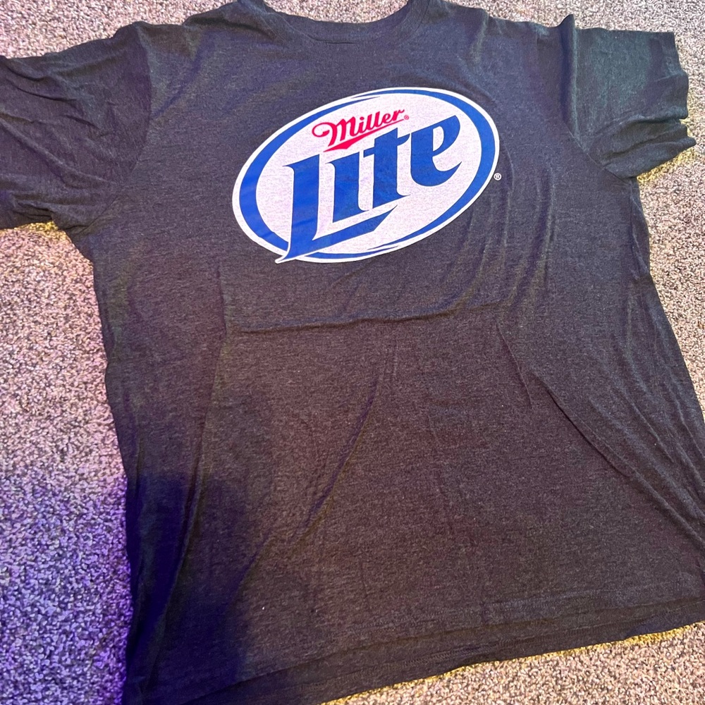 XXL Men’s Miller Light Beer T shirt Gray Lightweight Like New